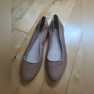 Vince Camuto Elegant Tan Women's Flats